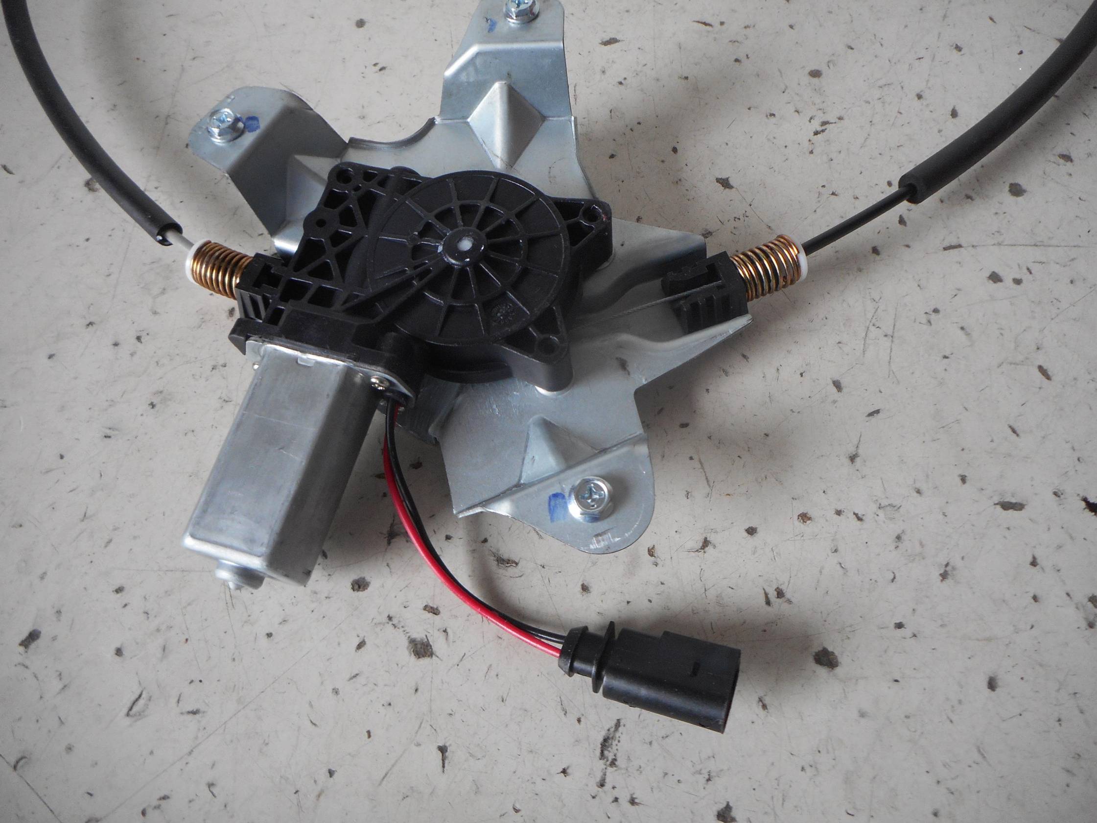 Alzacristallo elettr. porta ant. sx.